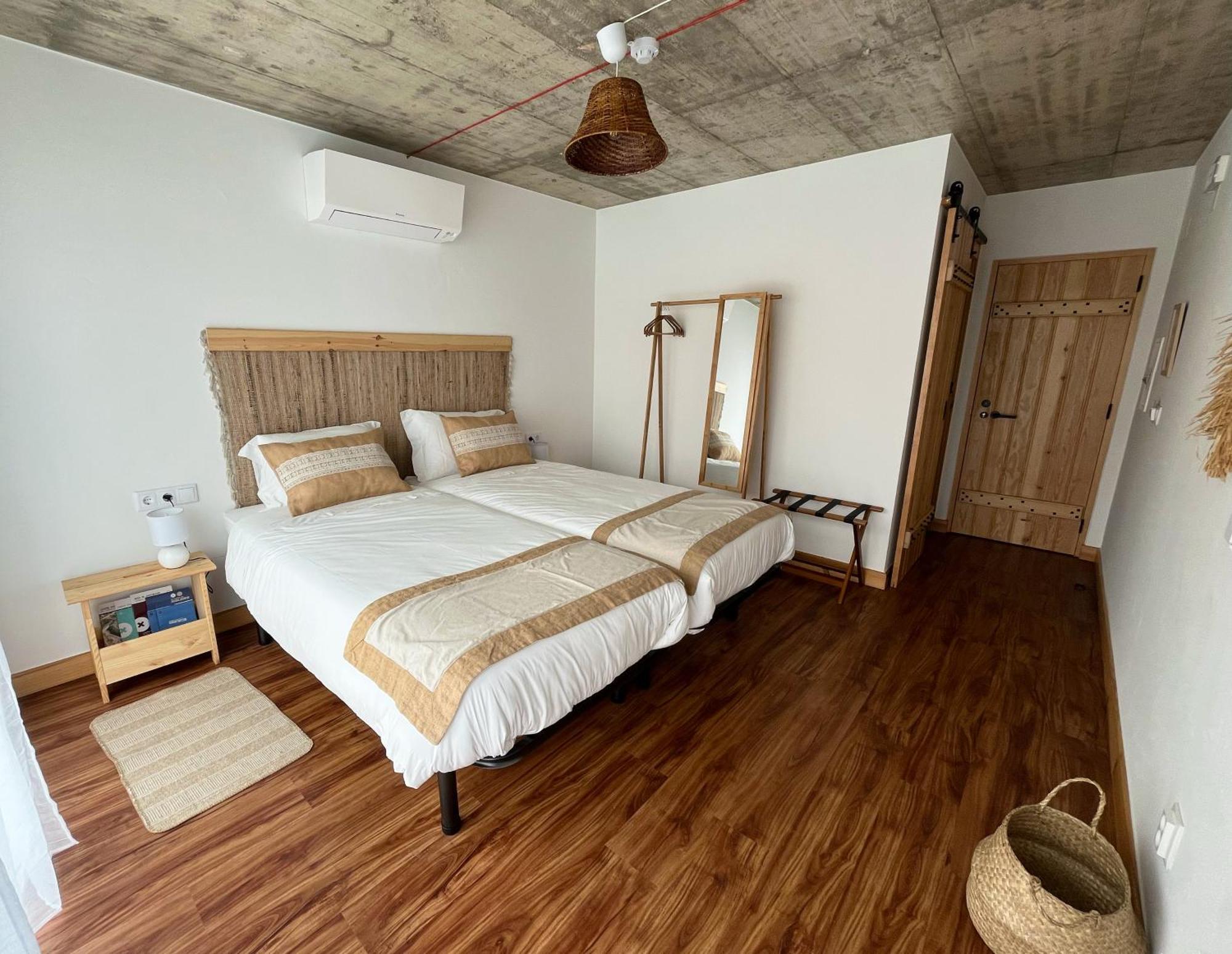Santa Cruz Dive House Padi Dive Resort Силвейра Экстерьер фото